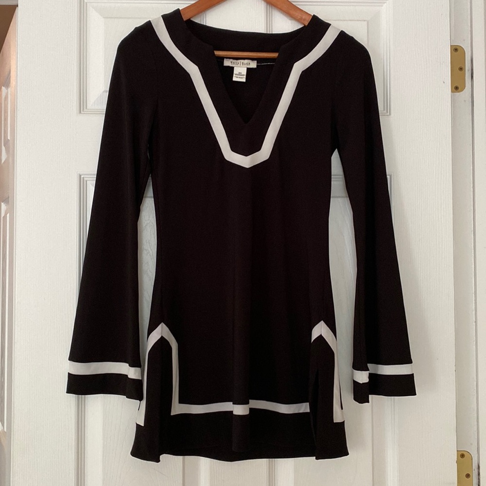 White House/ Black market black & white flares sleeved mini dress
